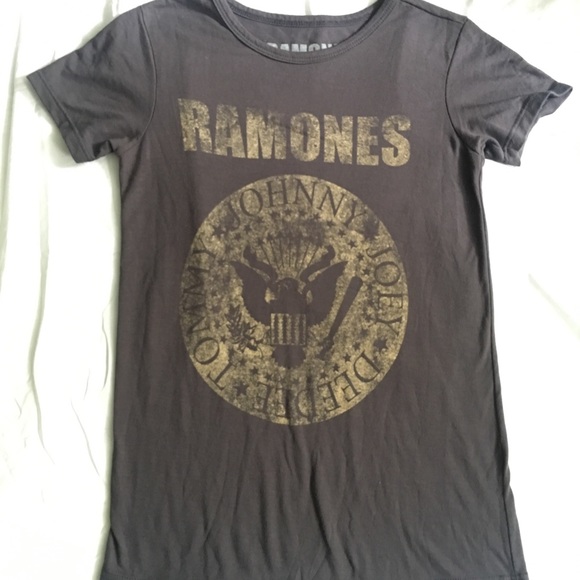 Tops - NWOT Ramones shirt